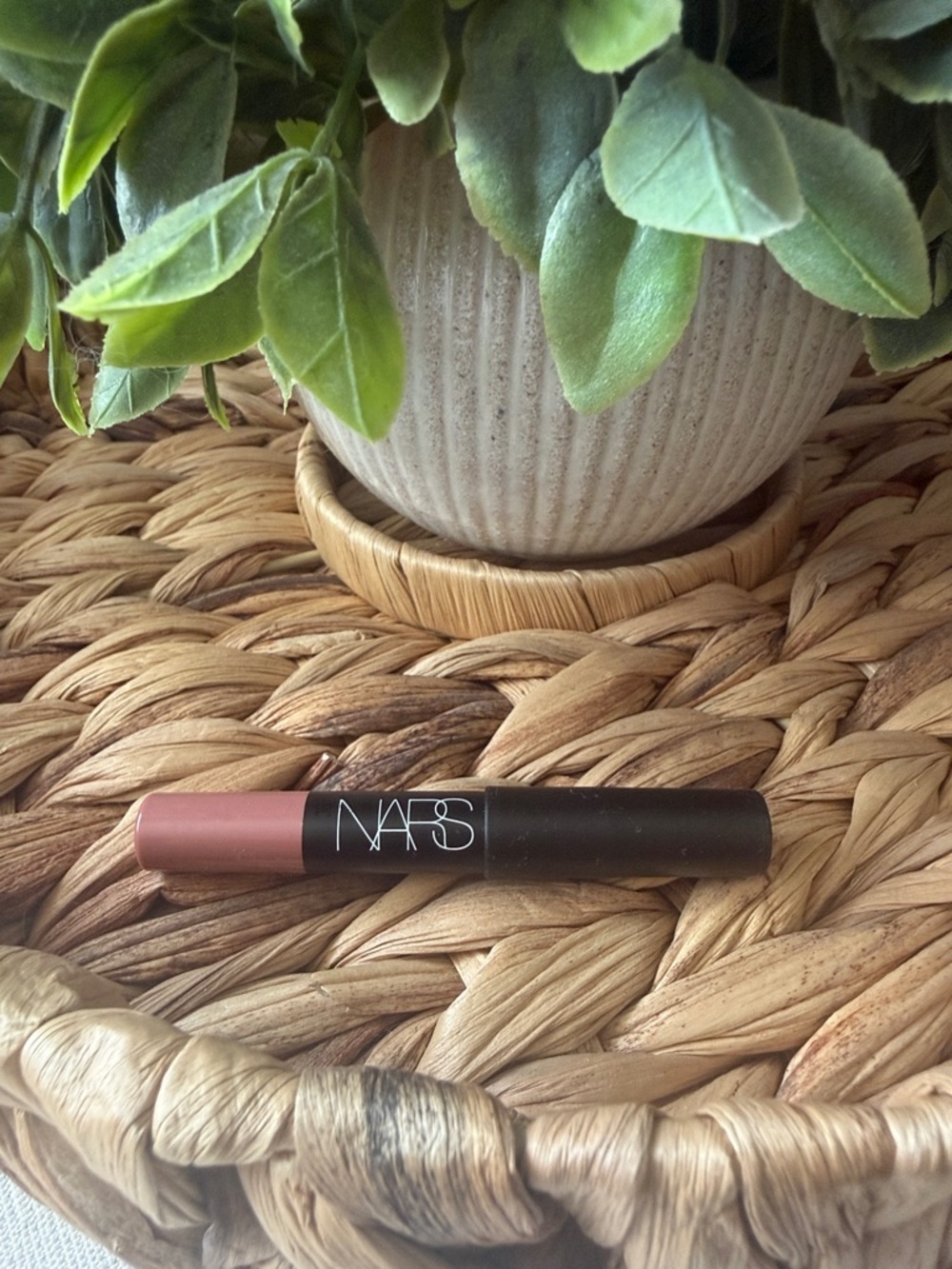 NARS Velvet Matte Lip Pencil — Bad Girl